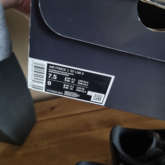 Nike air force 1 black metallic gold trainers uk 6.5 good condition - Picture 4 of 4